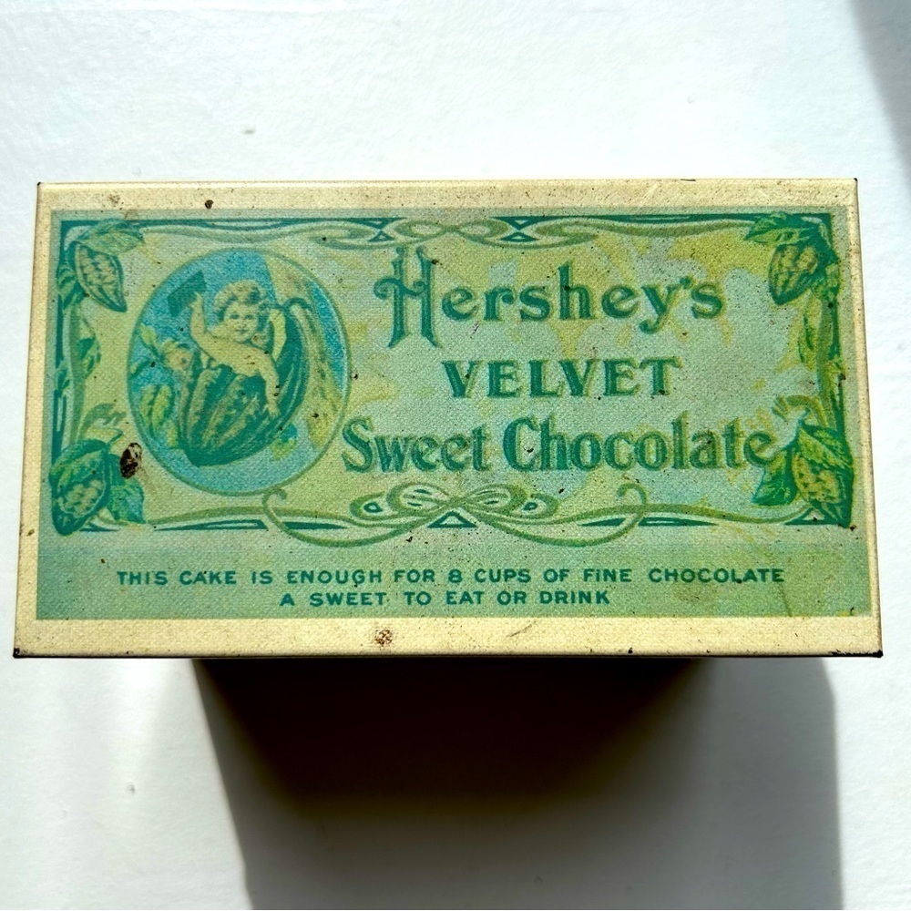 True vintage Hershey’s velvet sweet chocolate metal tin container box